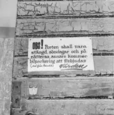 Skylt på dörr, 1950-tal