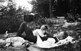 Pappa med barn, 1908