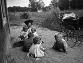 Ruth med barnen, 1909