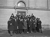 Studentkull vid Karolinska skolan, april 1924