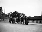 Nybakad student på Vasabron, maj 1929