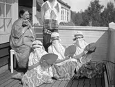 Utklädning, 5 juli 1930