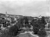 Nygatan och del av torgparken omkring 1910-12.