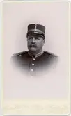 Kabinettsfotografi - kapten A Pettersson, Härnösand 1895
