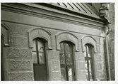 Köping sf, kv. Disa 2, Apotekshuset vid Stora torget.
Inför renoveringen 1985.