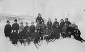 Barn och lärarinna på Myra Skola i Gällivare, 1931