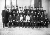 Klass 2 A på Karolinska Läroverket på Olaigatan, Skolgatan, 1919