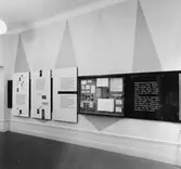 Kassatjänstemannens rum, rum nr 213 på 2 trappor (hörnrum Kåk-
brinken-Munkbrogatan).