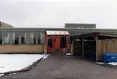 Ingång till Aula och vaktmästare vid Risbergska skolan, 1980-tal