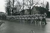 Larvig parad vid Risbergska skolan 10-årsjubileum, november 1981