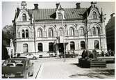 Köping sf, kv. Disa 2, Apotekshuset vid Stora torget.
Inför renoveringen 1985.