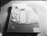 SUNDBYHOLMS SLOTT
INTERIÖR KÄLLARVALV, FESTSAL, ARMATUR FRÅN 