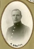 Polisman A. Brotin i Örebro Poliskår, 1921