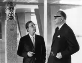 Skulptur av okänd person.