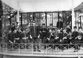 Musikkåren på Berns salongers nya musikpaviljong, 1939