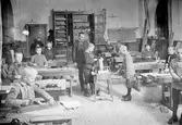 Elever i slöjdsalen, ca 1917