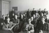 Klass R II b 3 på Karolinska skolan, läsåret 1943-1944