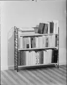 BOKHYLLOR, BORD, LAMPOR FÖR BROSCHYR