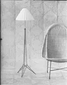 BOKHYLLOR, BORD, LAMPOR FÖR BROSCHYR