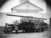 Brandkåren utanför brandstationen, 1938