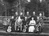 Grupp med instrument, ca 1900