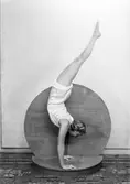 Gymnast, 1941