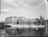 RIKSDAGSHUS MED OMGIVNINGAR