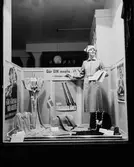 Utställning om försvarslån i Elgérus Affär, 1941