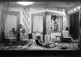 Tyger på Klaessons möbler, mars 1943