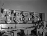 Detaljer på maskin på AB Gasgenerator, 1947