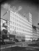 SÖRRHALLEN, TUNNELBANAN, SKURUBRON
EXT. INT.