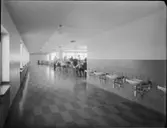 SKOLOR I NORRKÖPING
EXT. INT