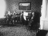 Kammarorkester i vardagsrummet, 1932