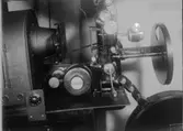 Biografmaskin, 1933
