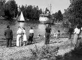 Örebro I på väg ut i Hjälmaren, 1940-tal