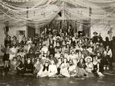 Nyårsfest med maskerad, 1943-12-31