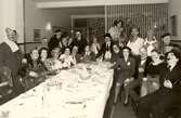 Middagsbjudning på maskerad, 1950-tal