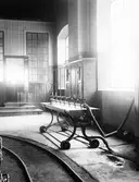 Tvättställ och klädskåp i smedlan vid CV, 1902