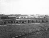 Vy över Centralverkstäderna från Fredsgatan, 1902