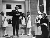 Bilder från Barnsjukhusets invigning i Linköping. Invigningen av Blåklintshemmet år 1931. Bilder från Blåklintshemmets invigning år 1931.