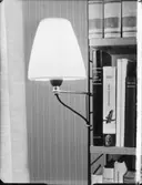 ARMATUR SAMT SKRIVSKÅP I FURU