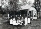 Familjen Eriksson i Strömsnäs på Karlslunds gård, 1890-tal