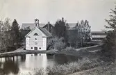 Spannmålsboden på Karlslunds gård, 1875