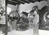 Maskinist på kraftstationen vid Karlslunds gård, 1890-tal