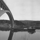 Fartyget Borculd vid Sandöbron