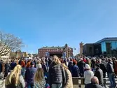 Trollhättan, Drottningtorget. Olympiska mästaren Nils van der Poel firas.