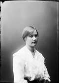 Greta Nilsson från Vamsta, Valö socken, Uppland 1917