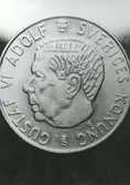 Kungamedaljen, porträtt av konung Gustaf VI Adolf.