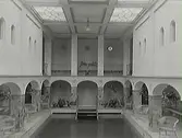 Varmbadhuset i Varberg, interiörbild av poolrummet.
