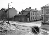 Norrmalmsgatan 29 (och 31) mot SSÖ. Urvädersgränd. 